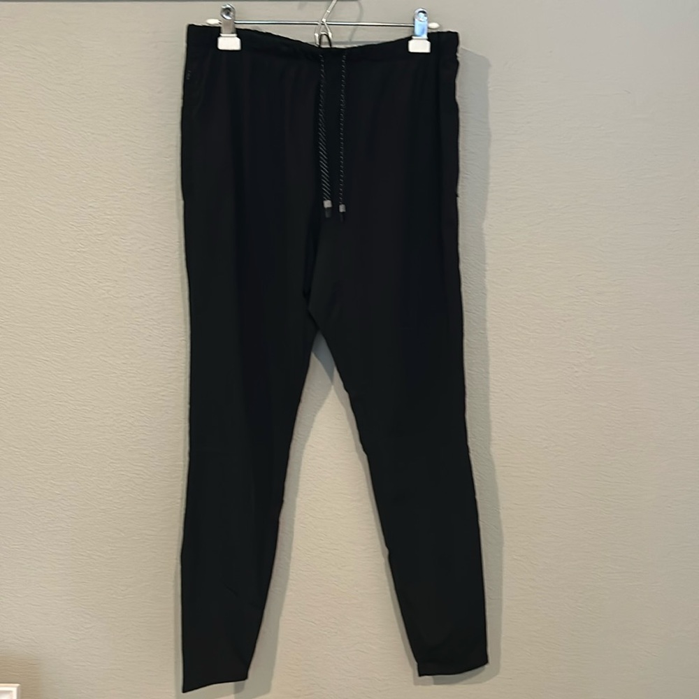 Men’s Fabletics The One jogger in black, size Large.